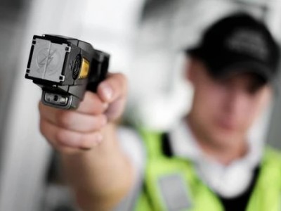 多功能电击器的增强保护